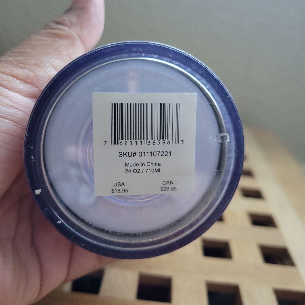 2019 Holiday 24oz Starbucks tumbler - Picture 2 of 11